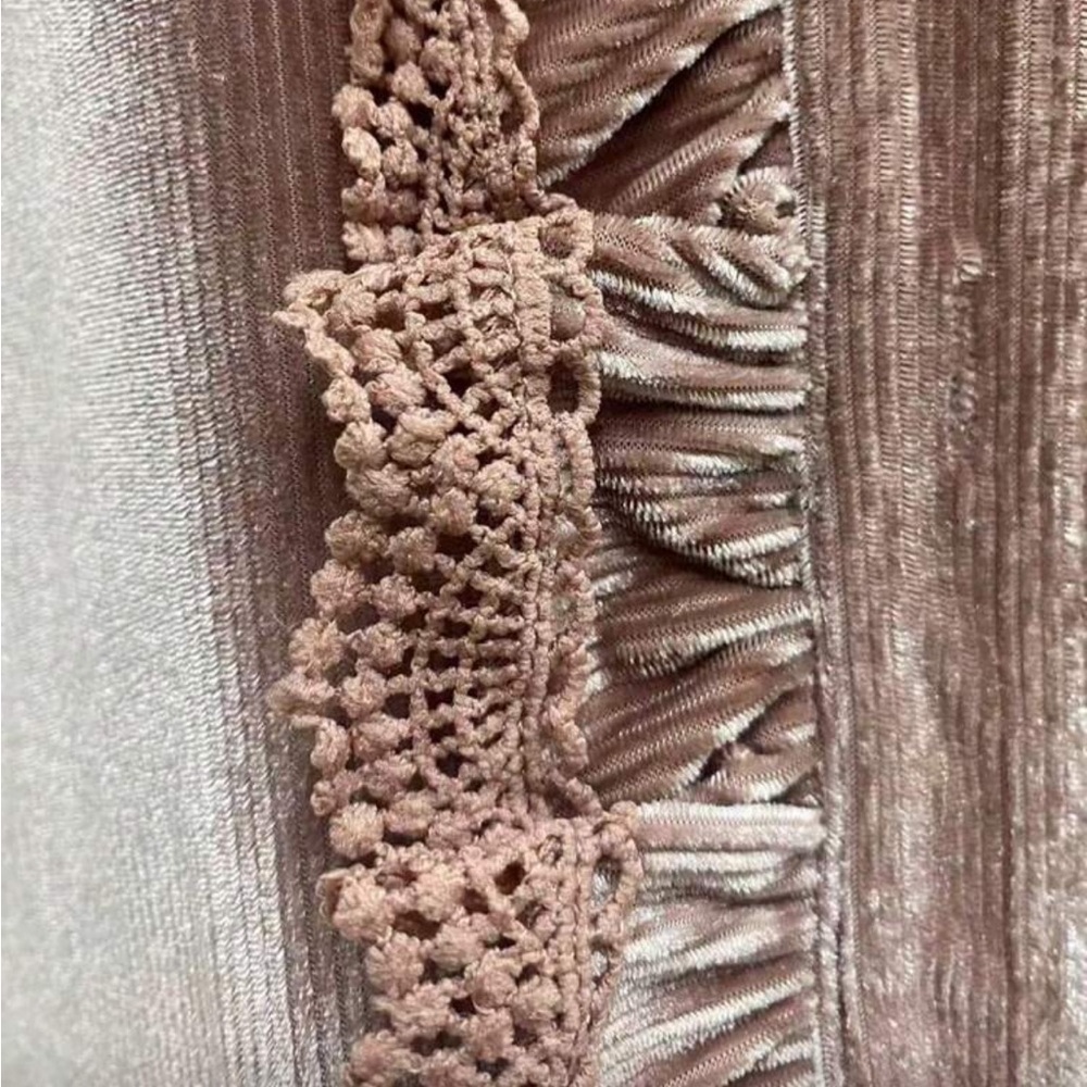 Luxe pink velvet lace ruffle detail blouse - Picture 6 of 10